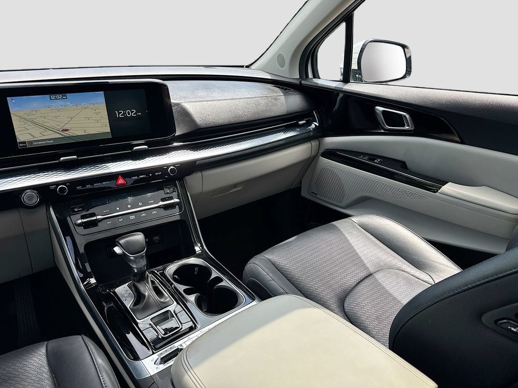 Used 2022 Kia Carnival SX Prestige FWD image 25