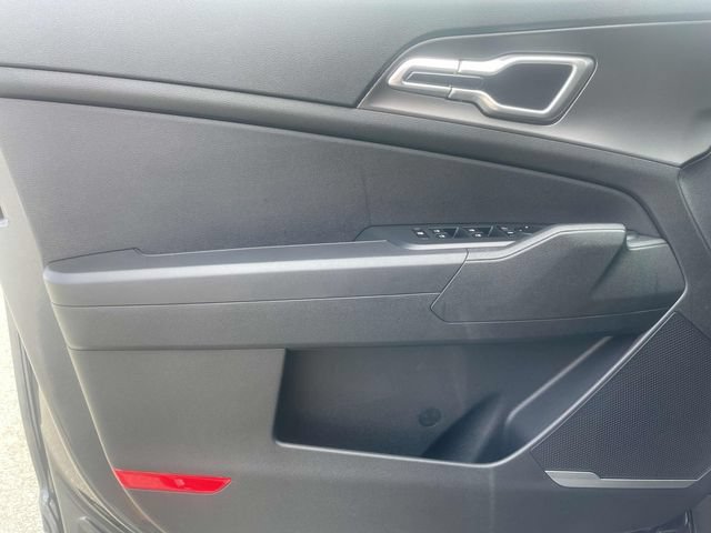 New 2026 Kia Sportage LX FWD image 23
