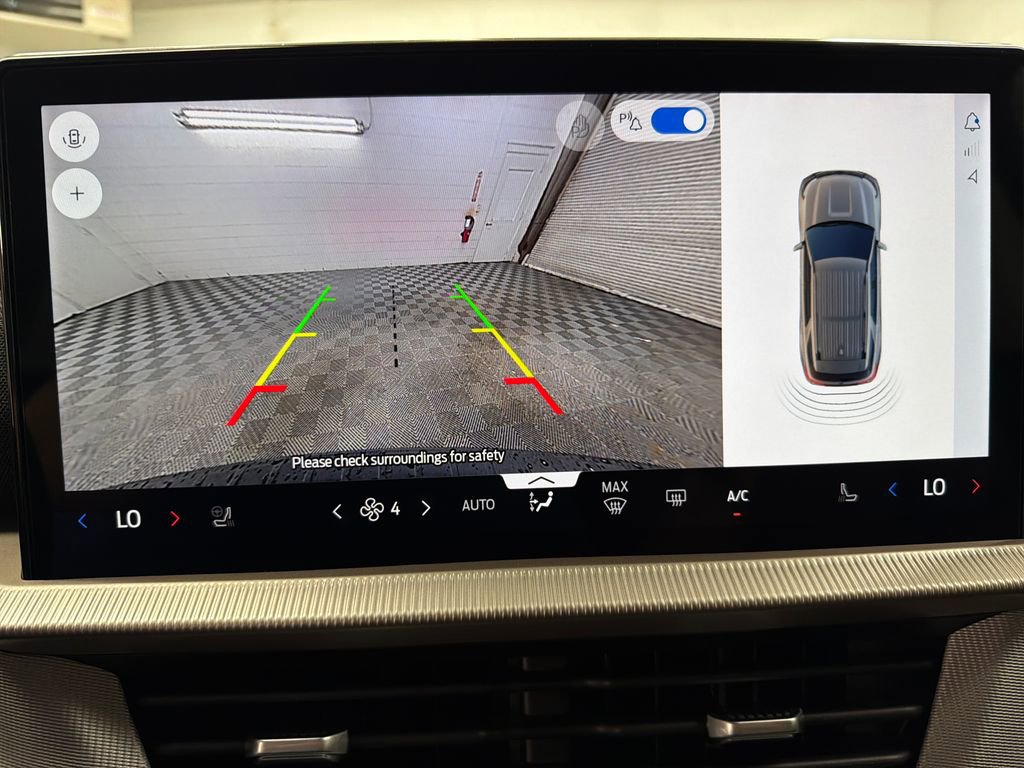 New 2026 Ford Explorer Active RWD image 25