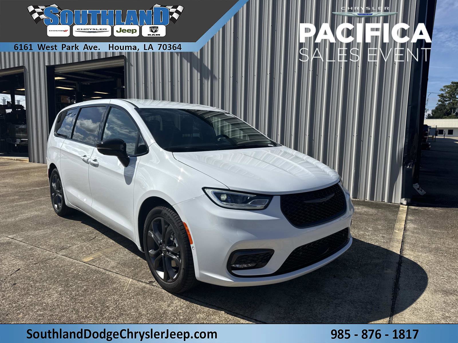 New 2026 Chrysler Pacifica Select