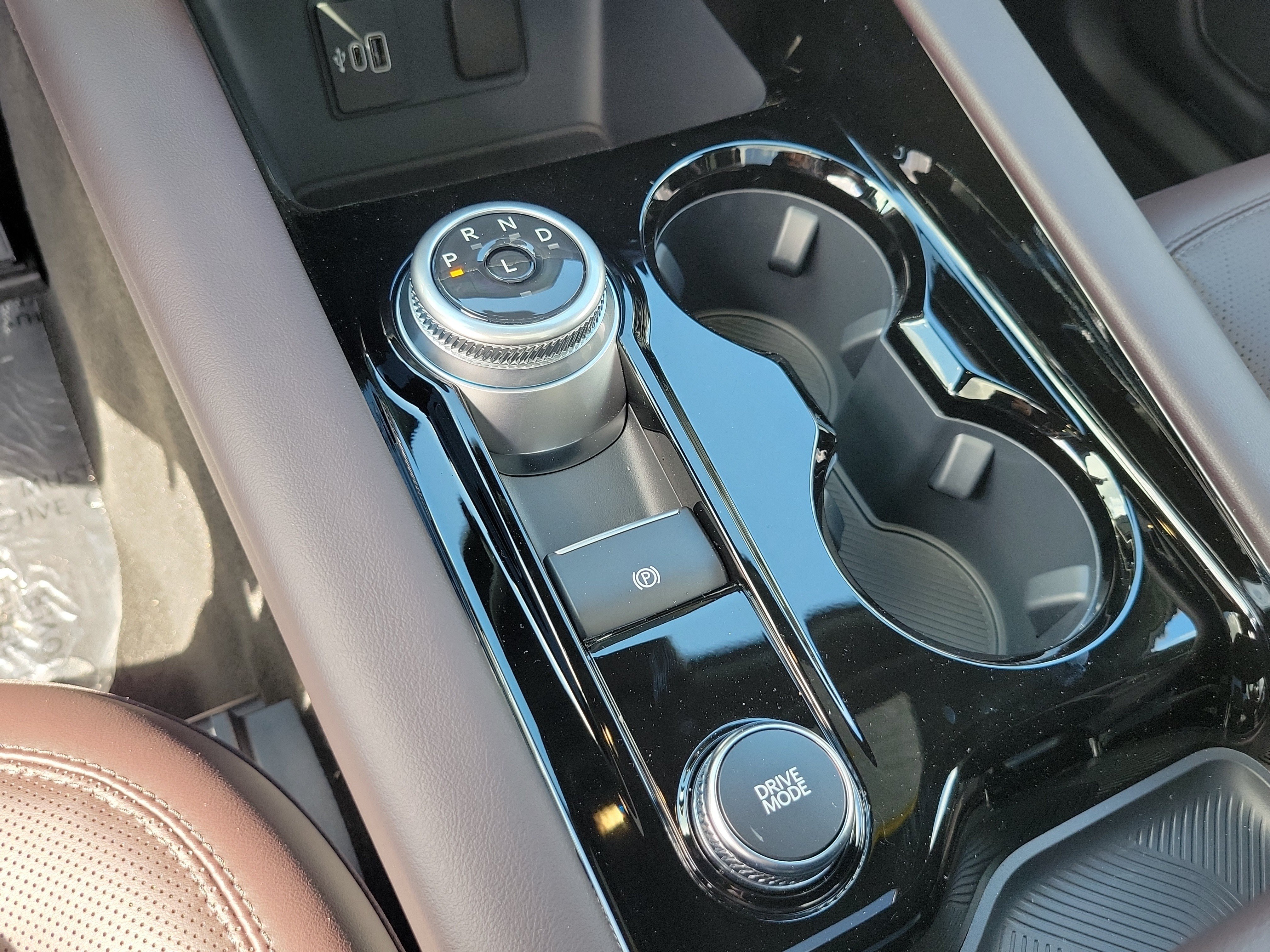 New 2026 Ford Explorer Platinum RWD image 17