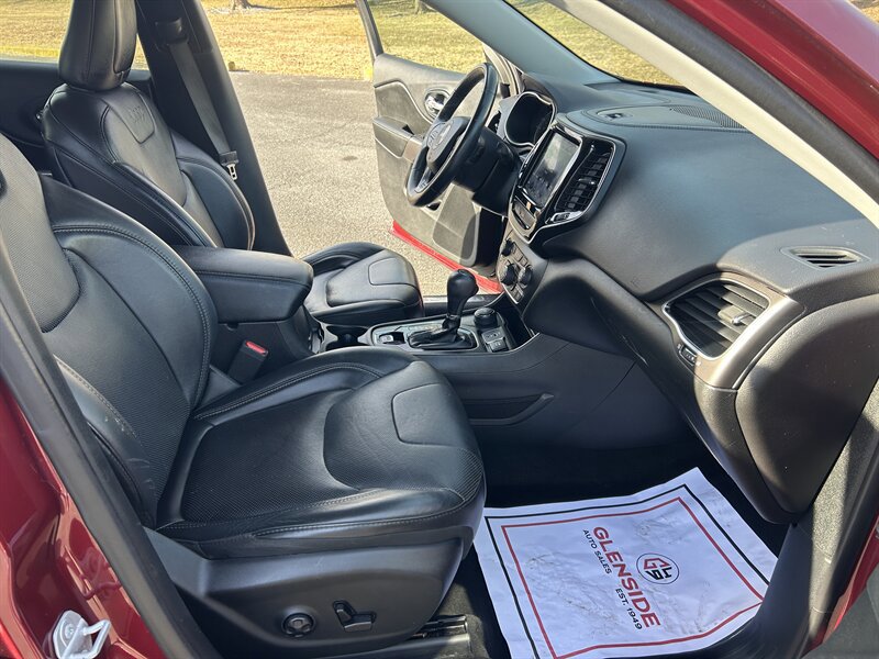 Used 2019 Jeep Cherokee Limited AWD/4WD image 19