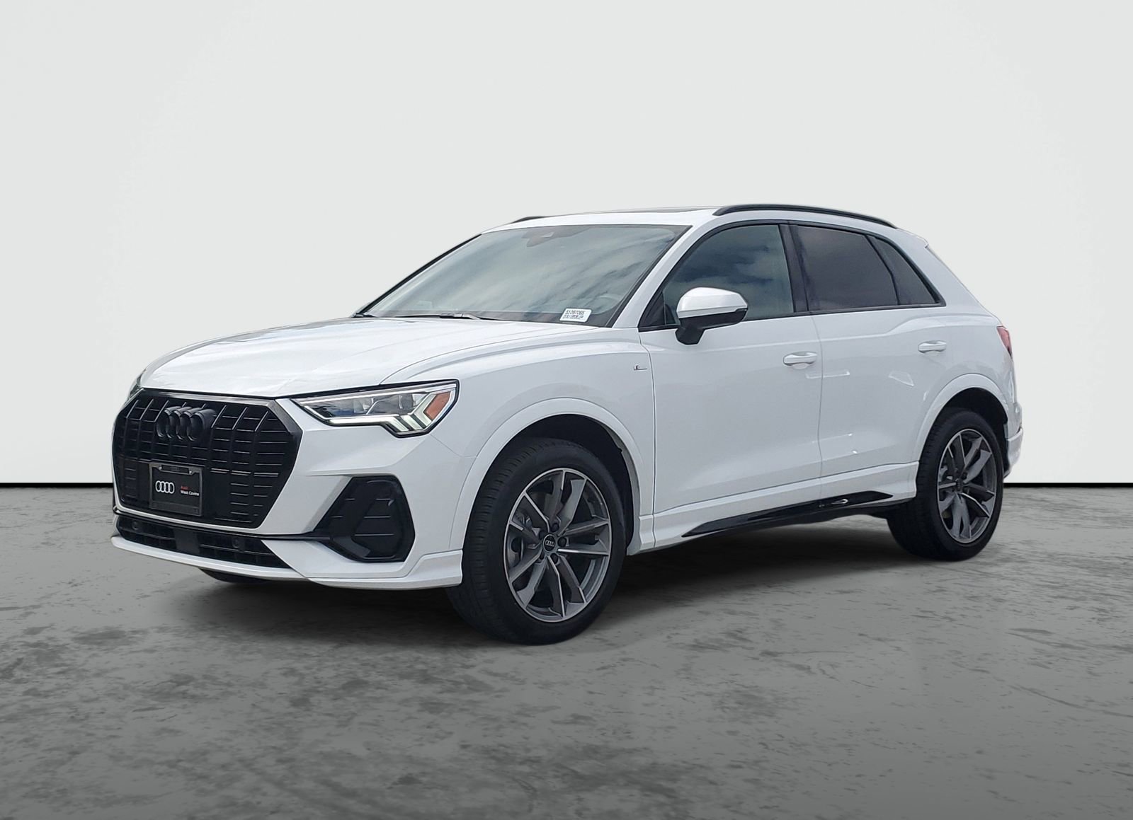 Used 2025 Audi Q3 2.0T Premium w/ Convenience Package AWD/4WD image 2