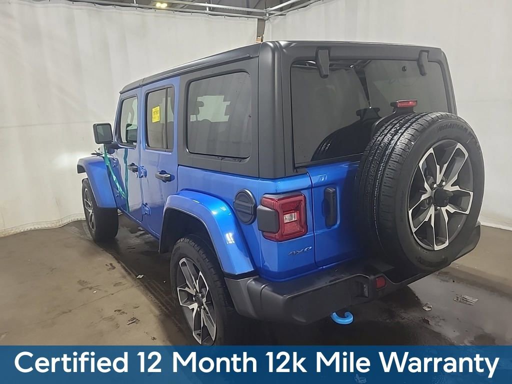 Used 2024 Jeep Wrangler Unlimited w/ Convenience Group AWD/4WD image 2