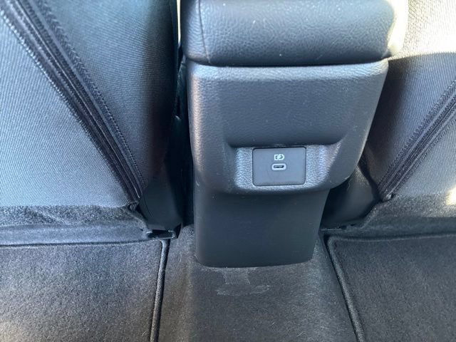 Used 2023 Nissan Versa SV FWD image 23