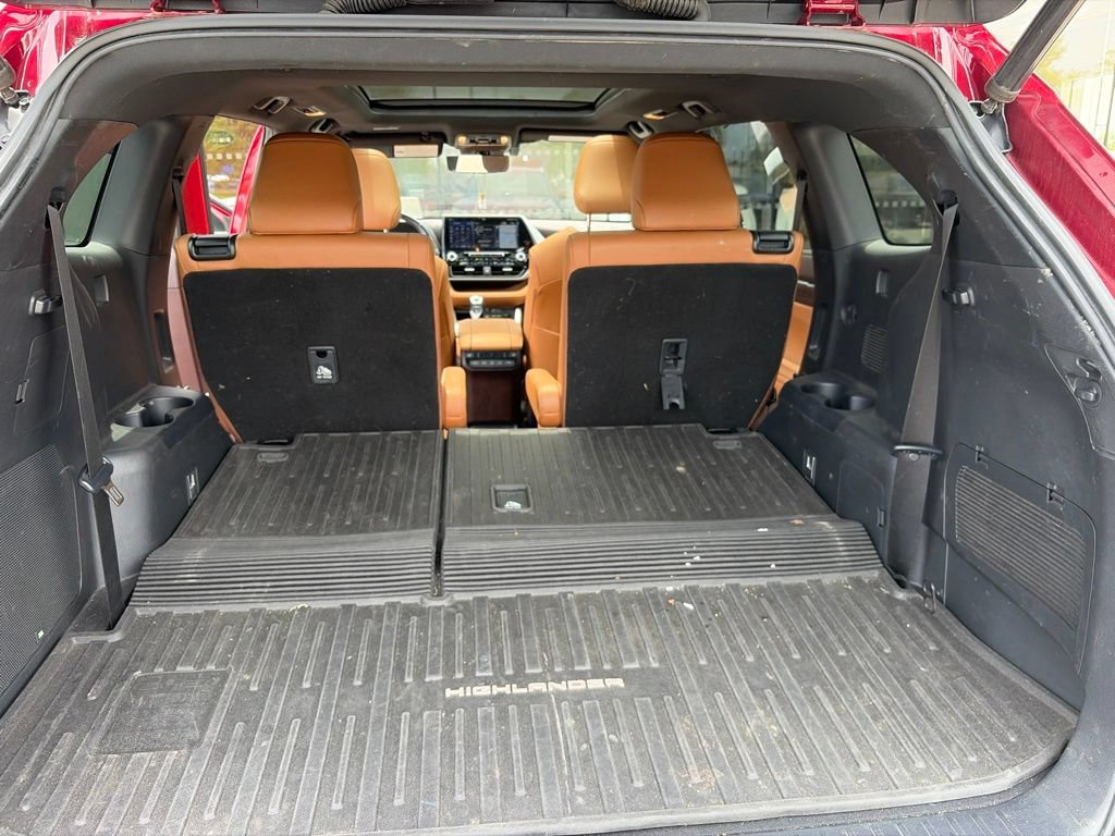 Used 2020 Toyota Highlander Platinum AWD/4WD image 23