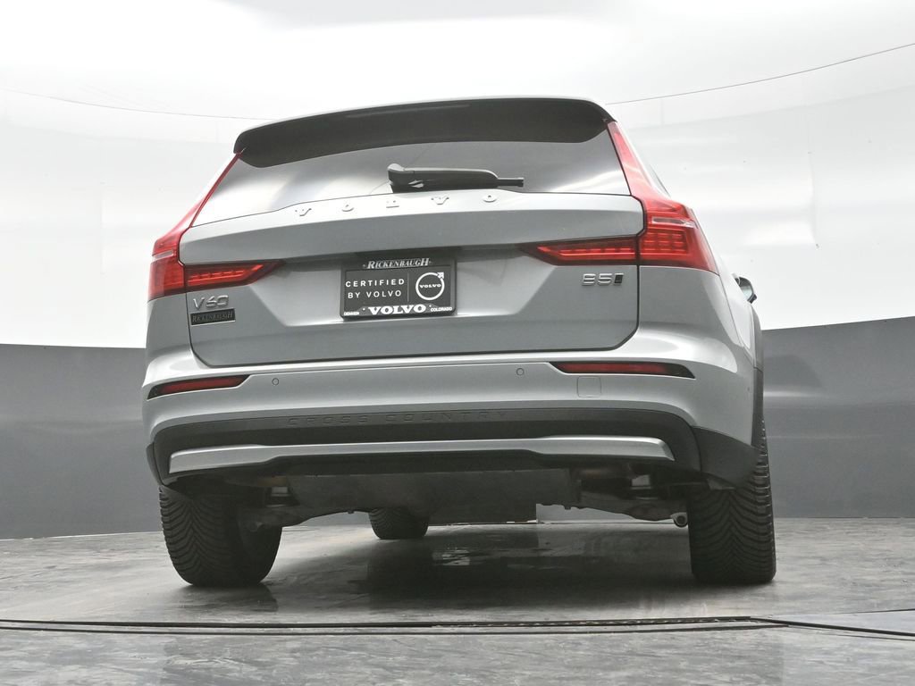 Used 2025 Volvo V60 B5 Cross Country Plus AWD/4WD image 23