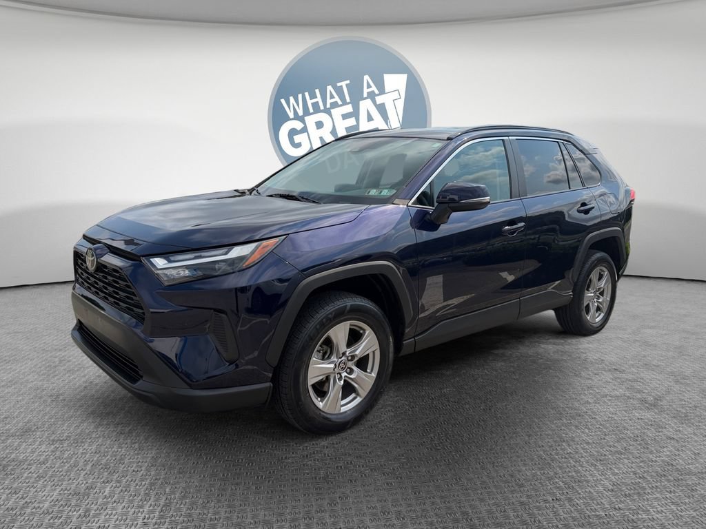 Used 2025 Toyota RAV4 XLE AWD/4WD image 8