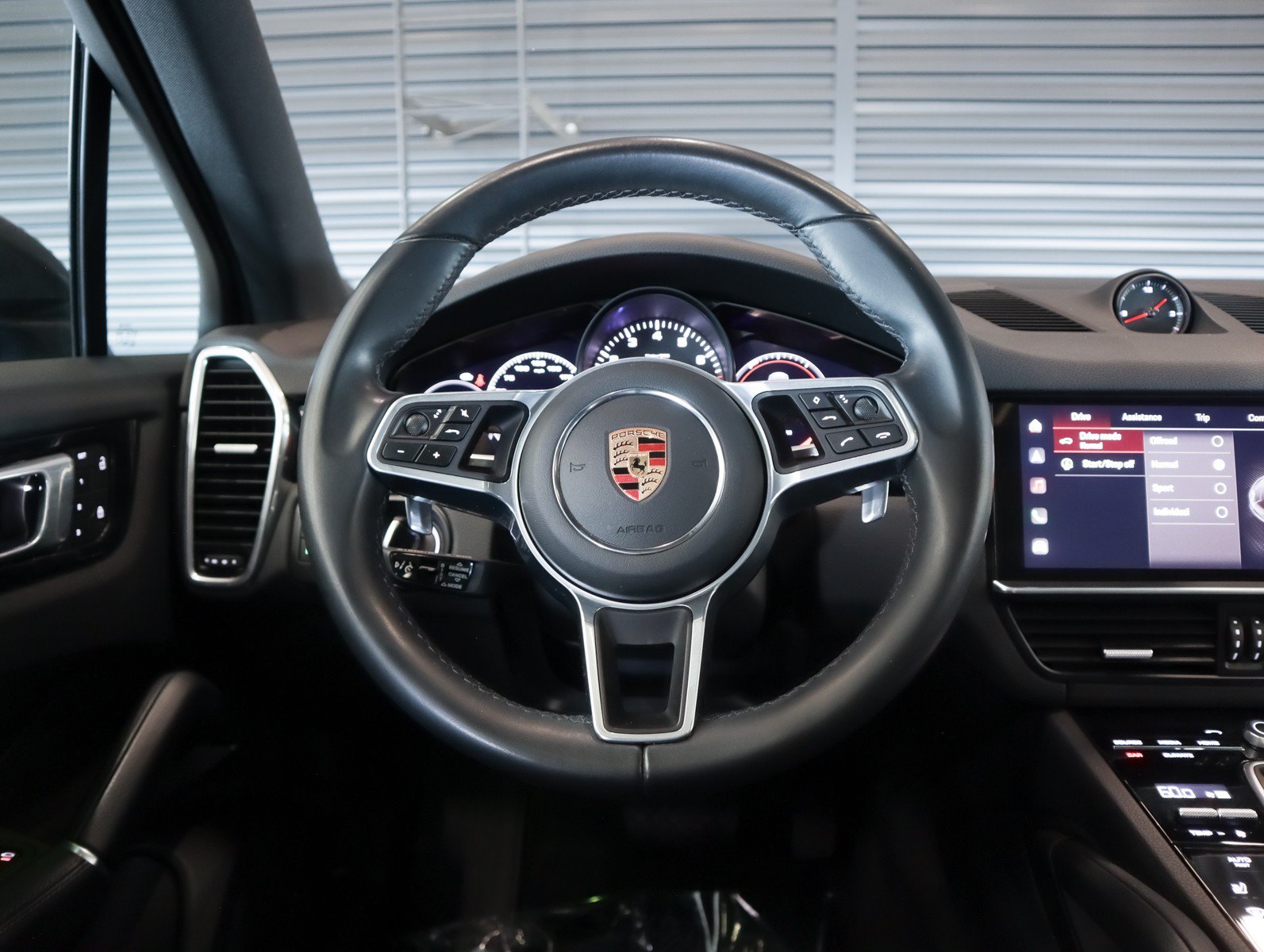Certified 2023 Porsche Cayenne AWD/4WD image 15