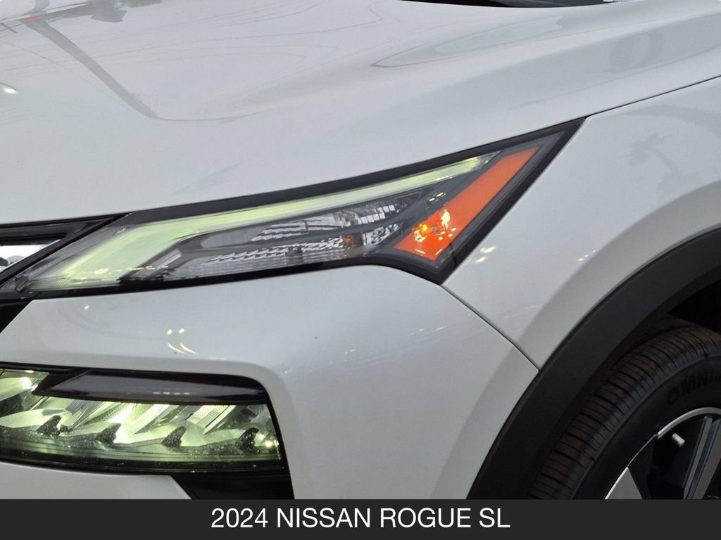 Certified 2024 Nissan Rogue SL FWD image 10