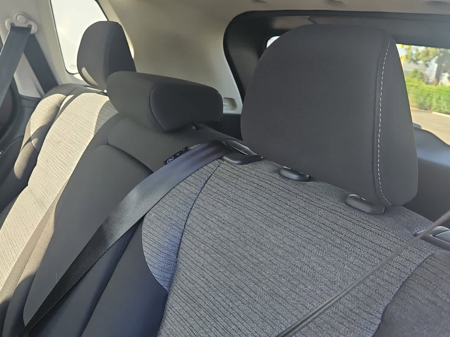 Used 2022 Nissan Rogue SV image 11