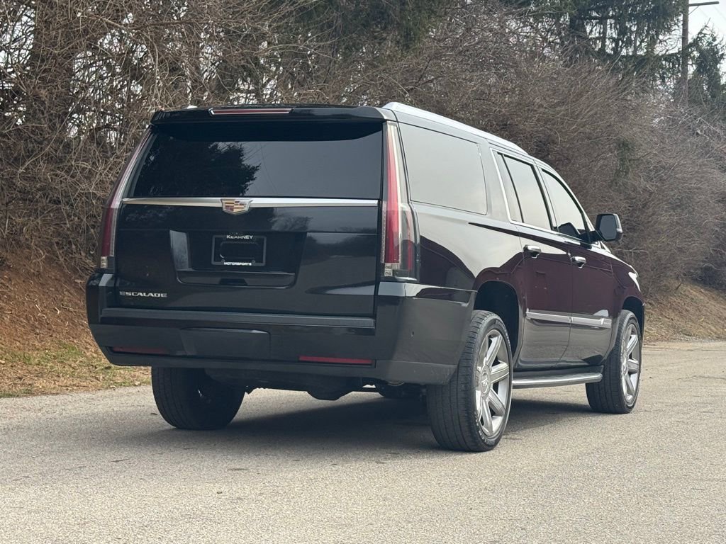 Used 2018 Cadillac Escalade ESV Luxury AWD/4WD image 5