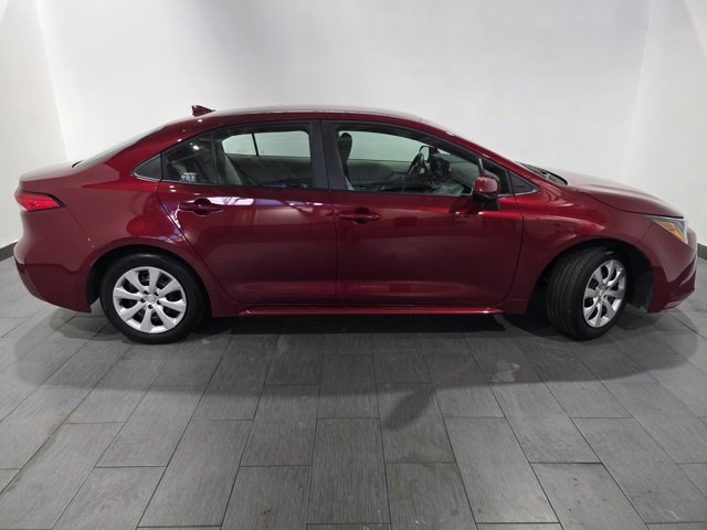 Used 2025 Toyota Corolla LE image 6