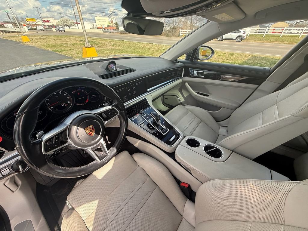 Used 2018 Porsche Panamera 4S image 14