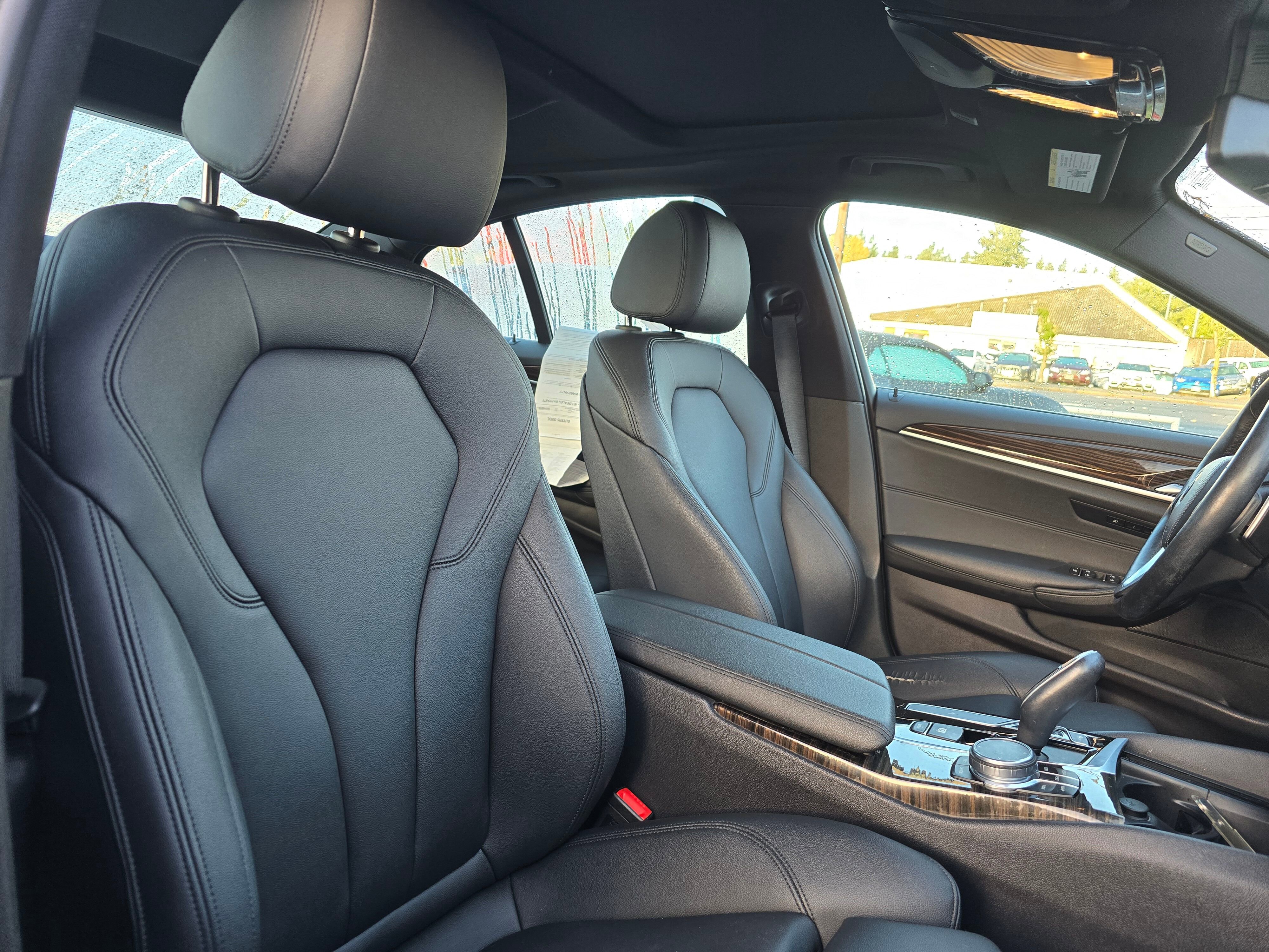 Used 2019 BMW 530i xDrive w/ Convenience Package image 10