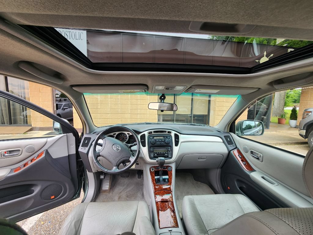 Used 2004 Toyota Highlander Limited FWD image 9