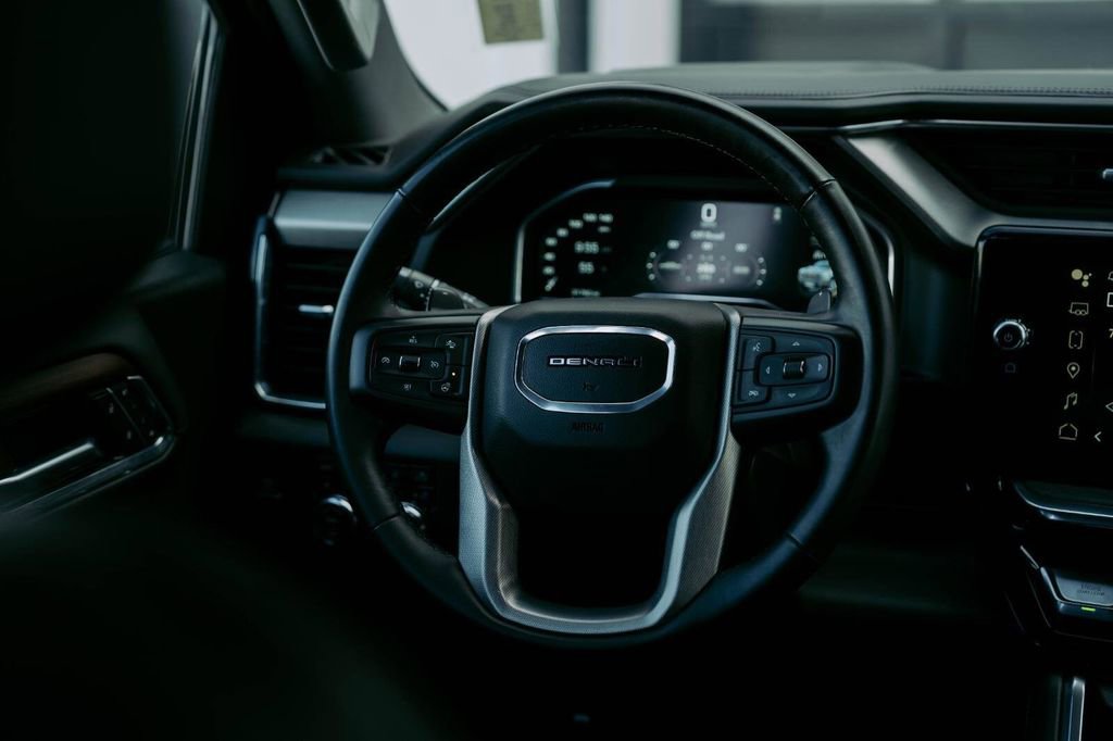 Used 2023 GMC Sierra 1500 Denali image 12