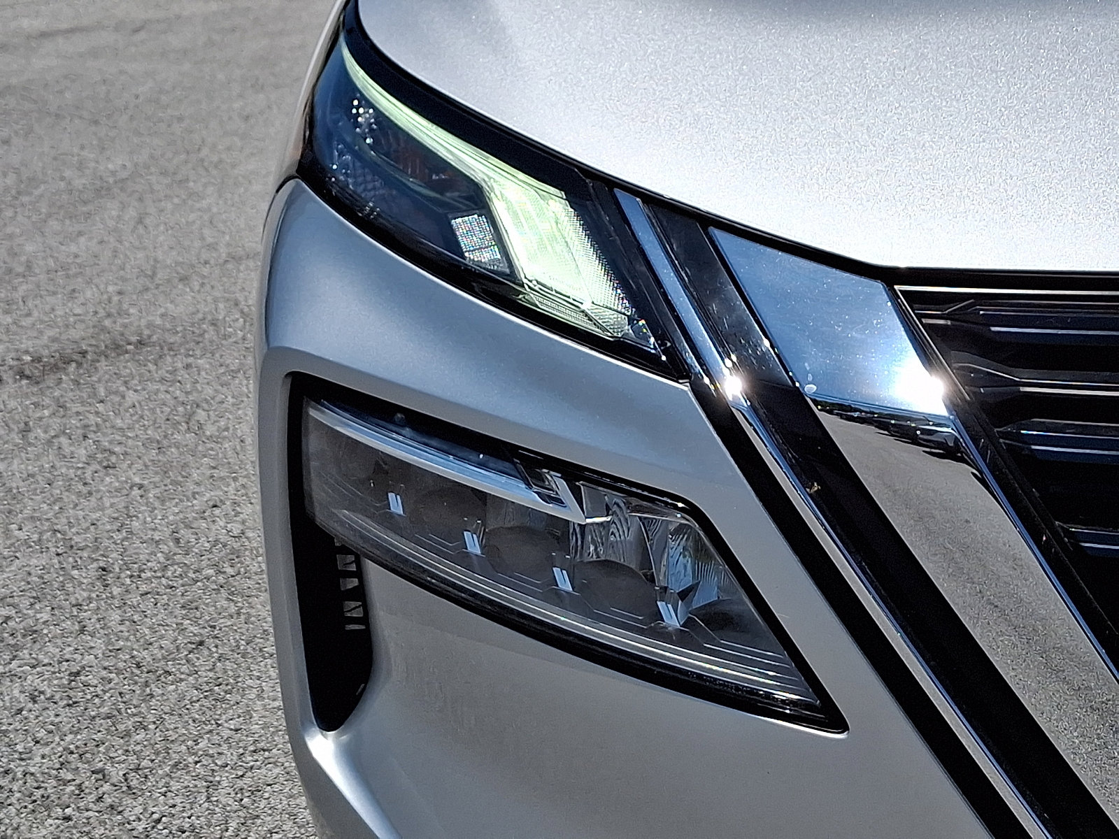 Used 2021 Nissan Rogue SV AWD/4WD image 10
