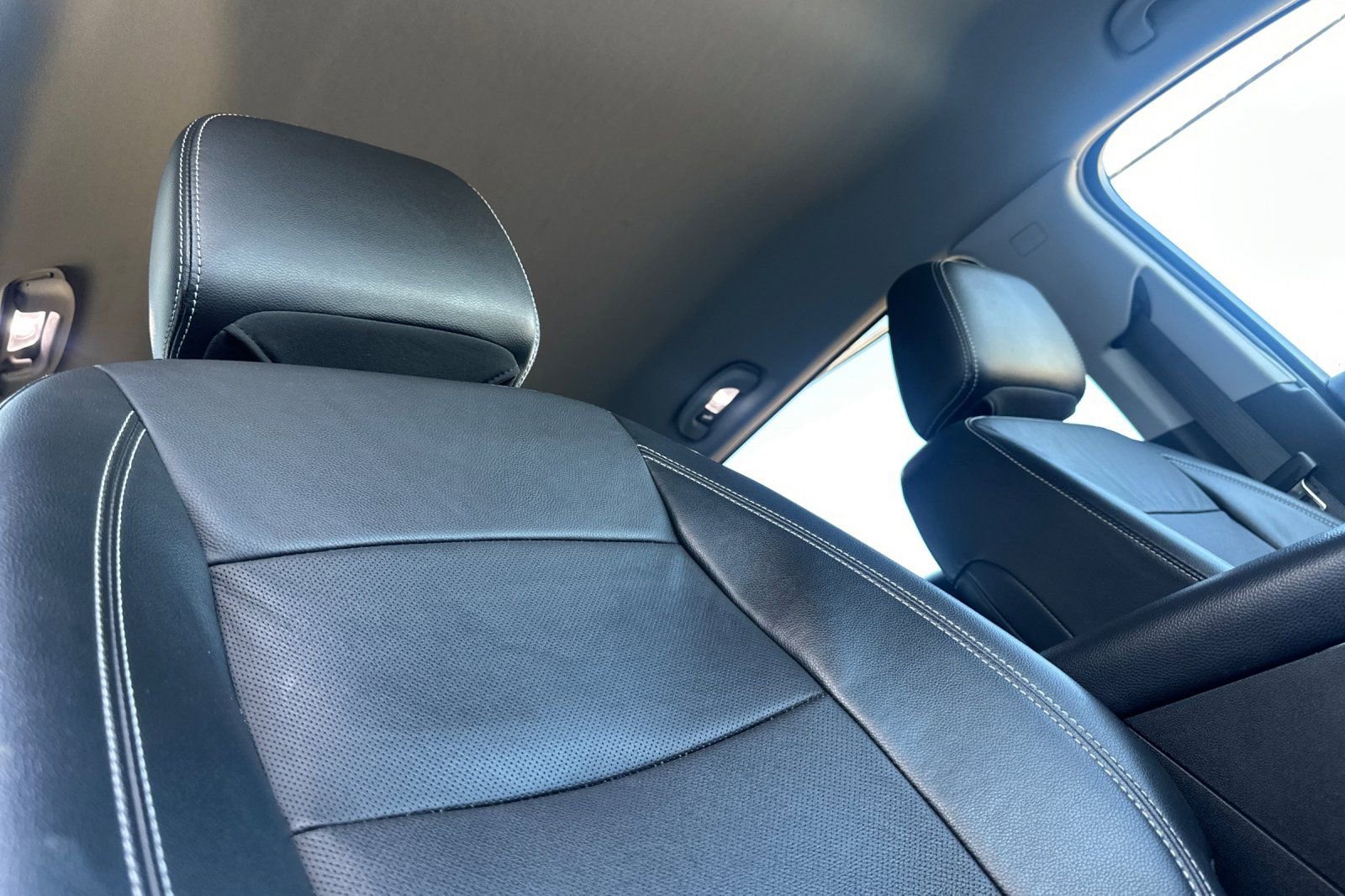 Used 2023 GMC Terrain SLT image 20