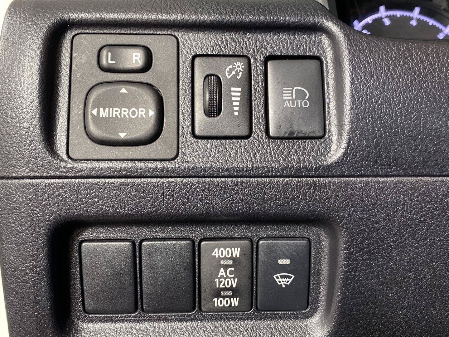 Used 2022 Toyota 4Runner SR5 Premium w/ Moonroof Package AWD/4WD image 16