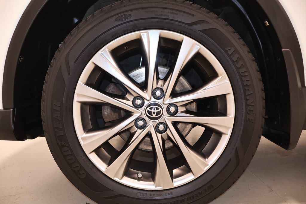 Used 2018 Toyota RAV4 Limited w/ All Weather Liner Package AWD/4WD image 39