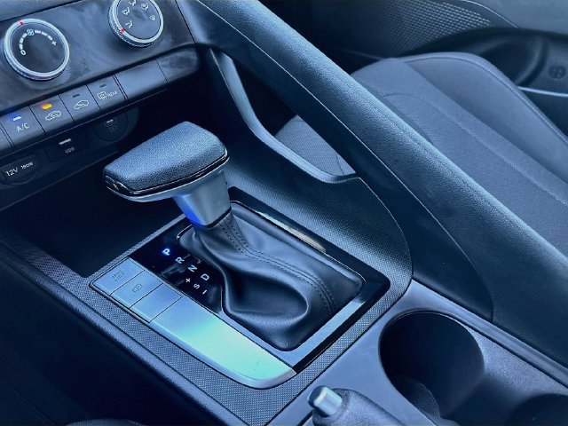 New 2026 Hyundai Elantra SE FWD image 16