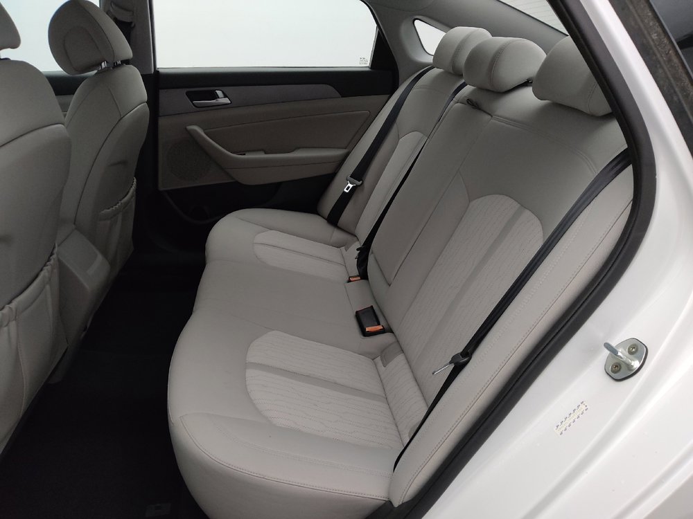 Used 2016 Hyundai Sonata SE image 18
