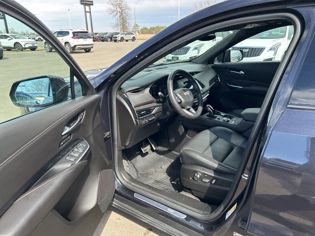 Used 2023 Cadillac XT4 Sport AWD/4WD image 13