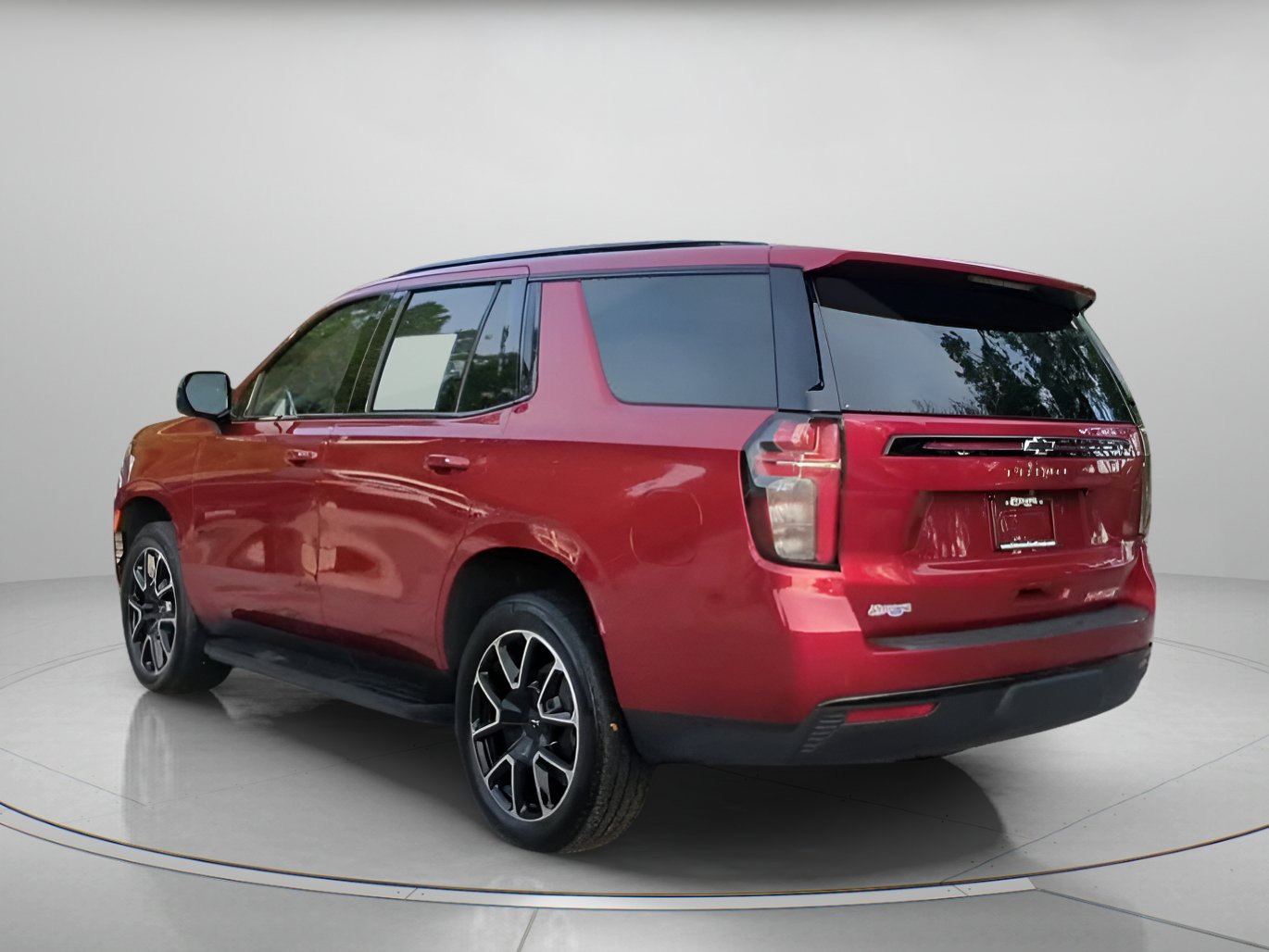 Used 2024 Chevrolet Tahoe RST w/ Luxury Package RWD image 21