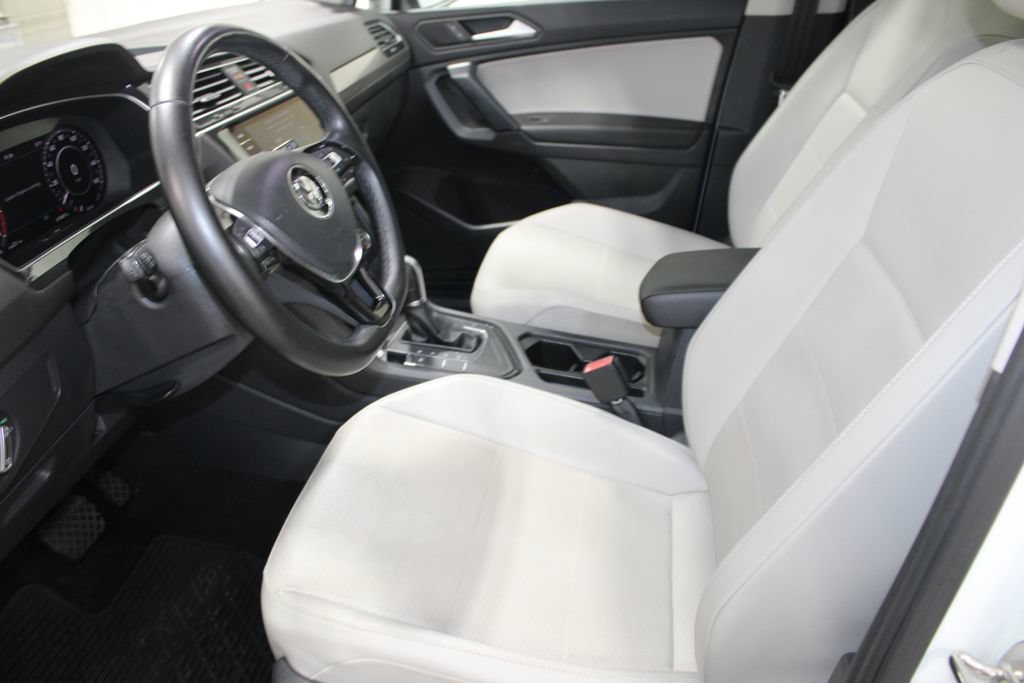 Used 2019 Volkswagen Tiguan SEL FWD image 11