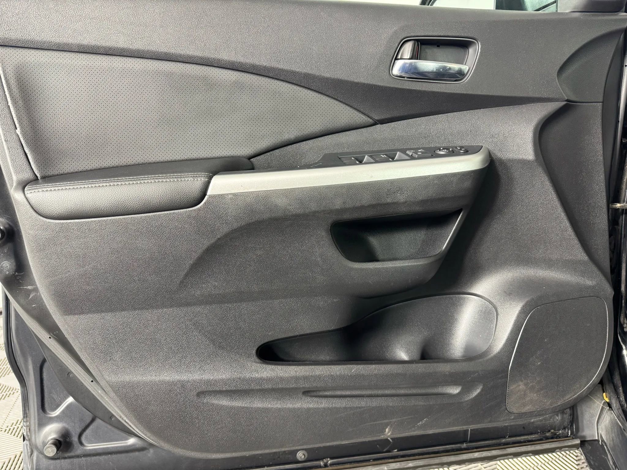 Used 2015 Honda CR-V EX-L image 39