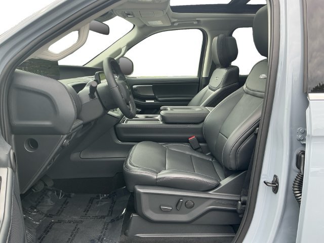 Certified 2026 Ford Expedition Platinum w/ Driver's Package AWD/4WD image 10