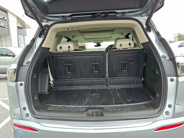 Used 2024 Buick Enclave Avenir w/ Avenir Technology Package image 33