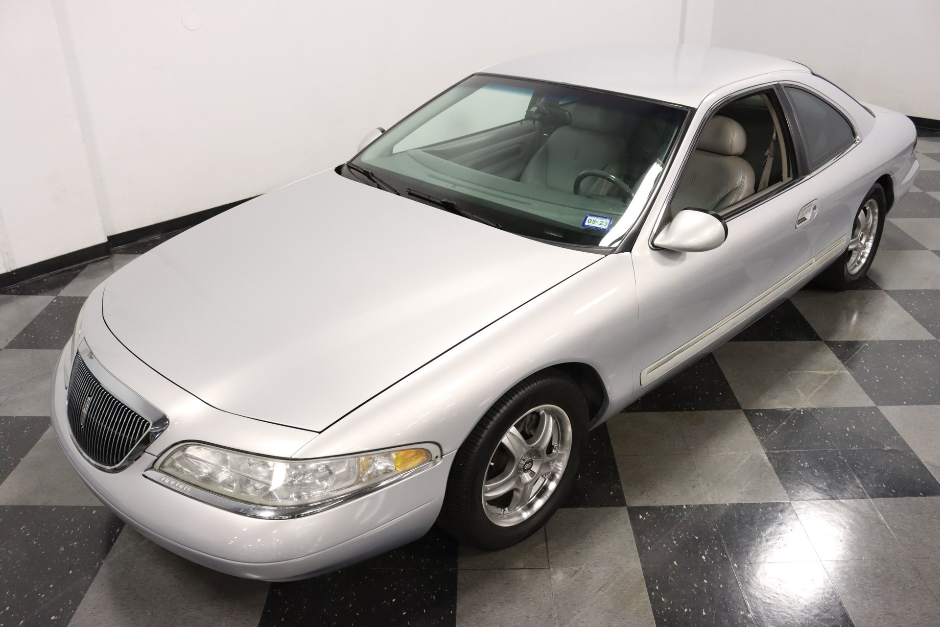 Used 1998 Lincoln Mark VIII RWD image 22