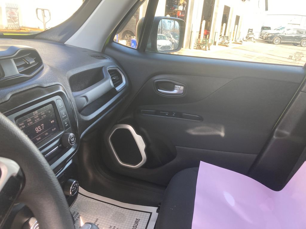 Used 2018 Jeep Renegade Sport w/ Power & Air Group image 16