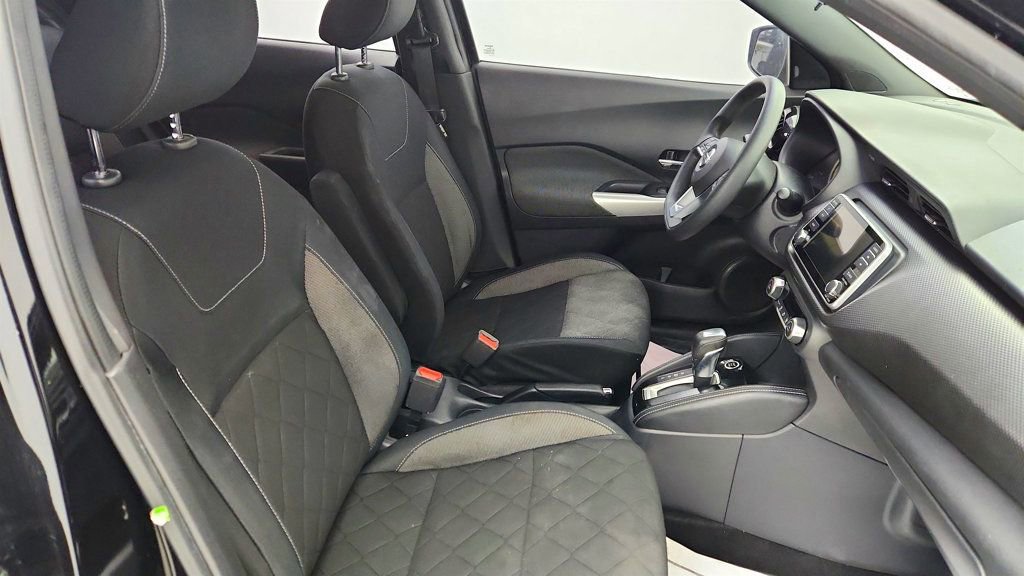 Used 2019 Nissan Kicks SV image 23