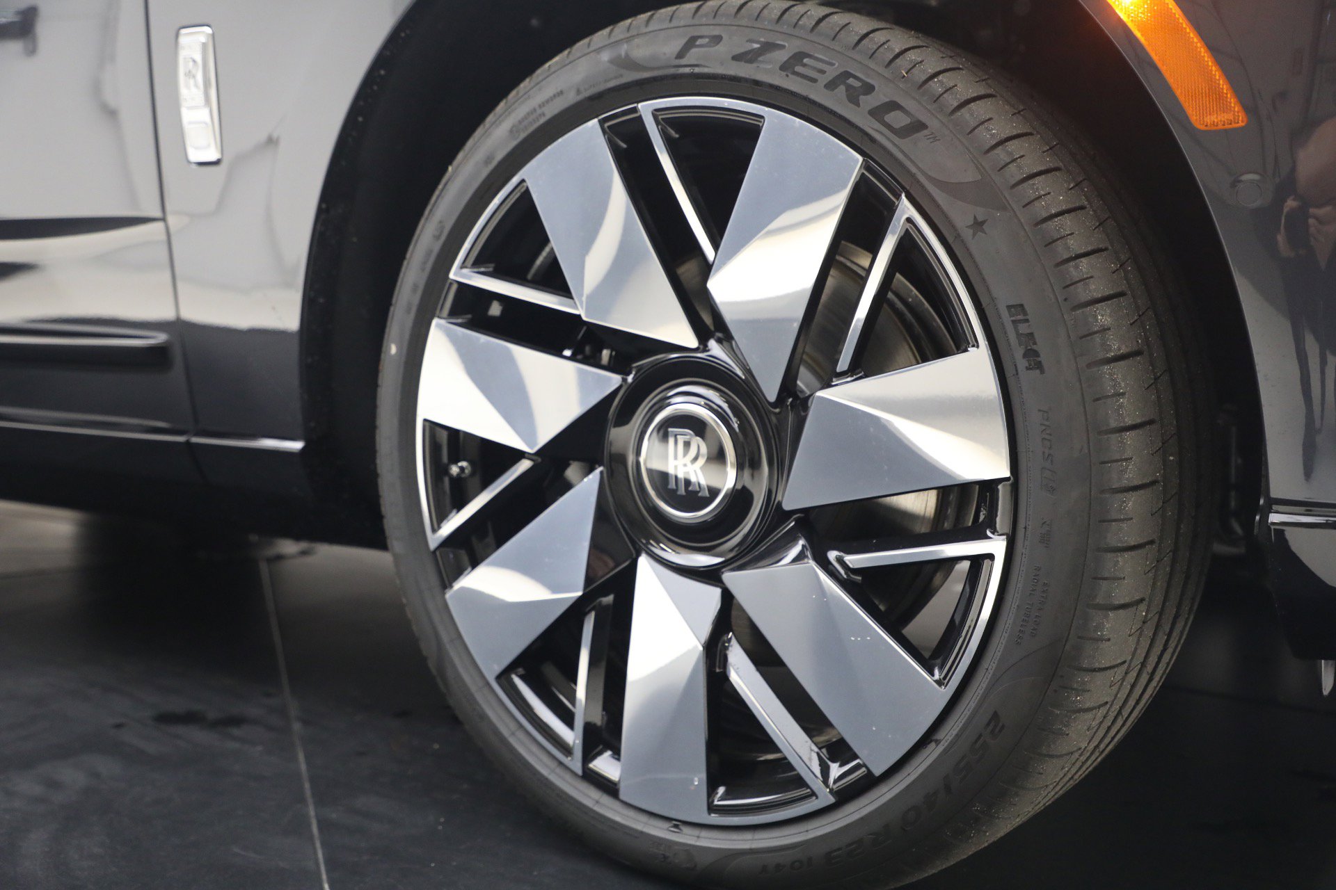 New 2026 Rolls-Royce Cullinan image 15