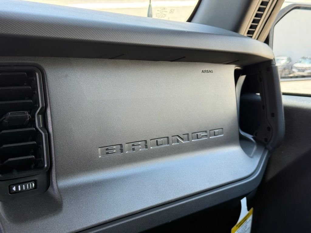 New 2026 Ford Bronco Badlands w/ Sasquatch Package AWD/4WD image 8