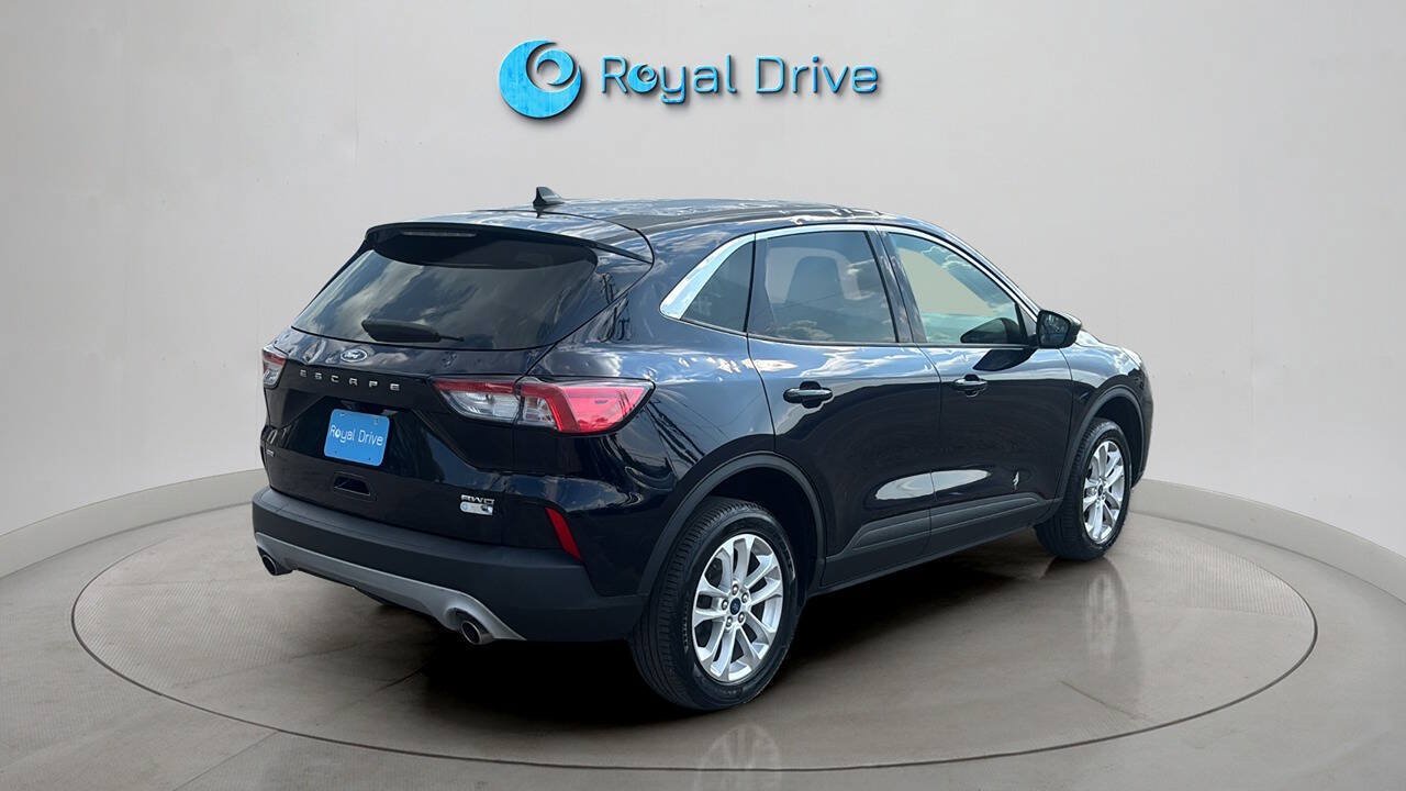 Used 2021 Ford Escape SE w/ Cold Weather Package AWD/4WD image 6