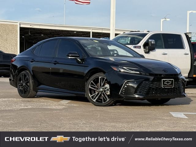 Used 2025 Toyota Camry XSE w/ Premium Plus Package AWD/4WD image 2