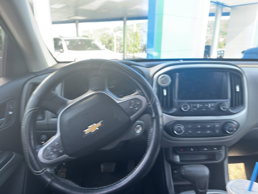 Used 2015 Chevrolet Colorado LT w/ LT Convenience Package AWD/4WD image 9