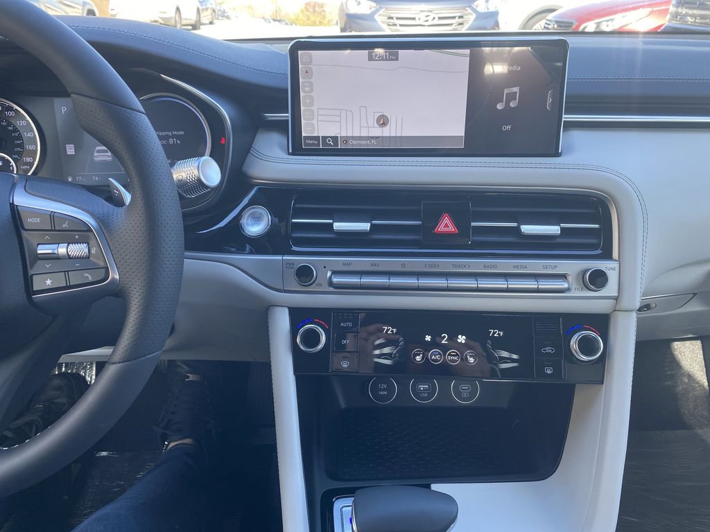 New 2025 Genesis G70 2.5T RWD image 19