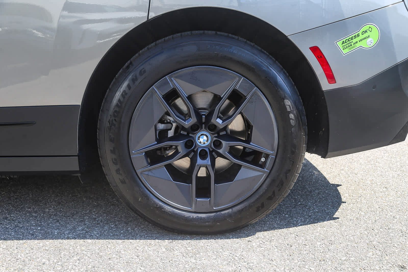 Certified 2023 BMW iX xDrive50 w/ Convenience Package image 8