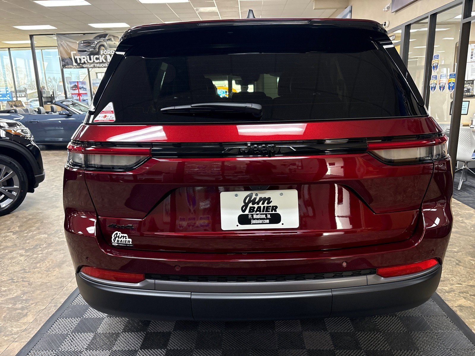 New 2026 Jeep Grand Cherokee Altitude image 7