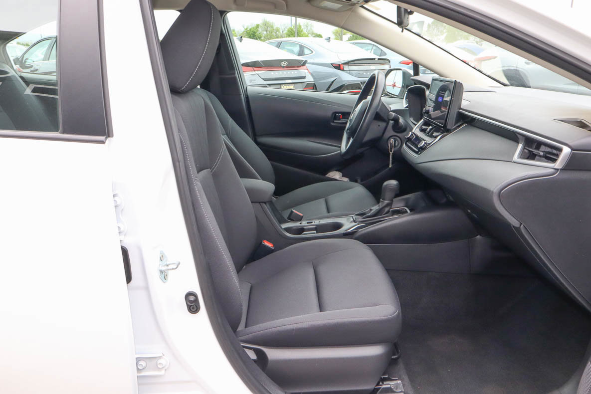 Used 2024 Toyota Corolla LE FWD image 21