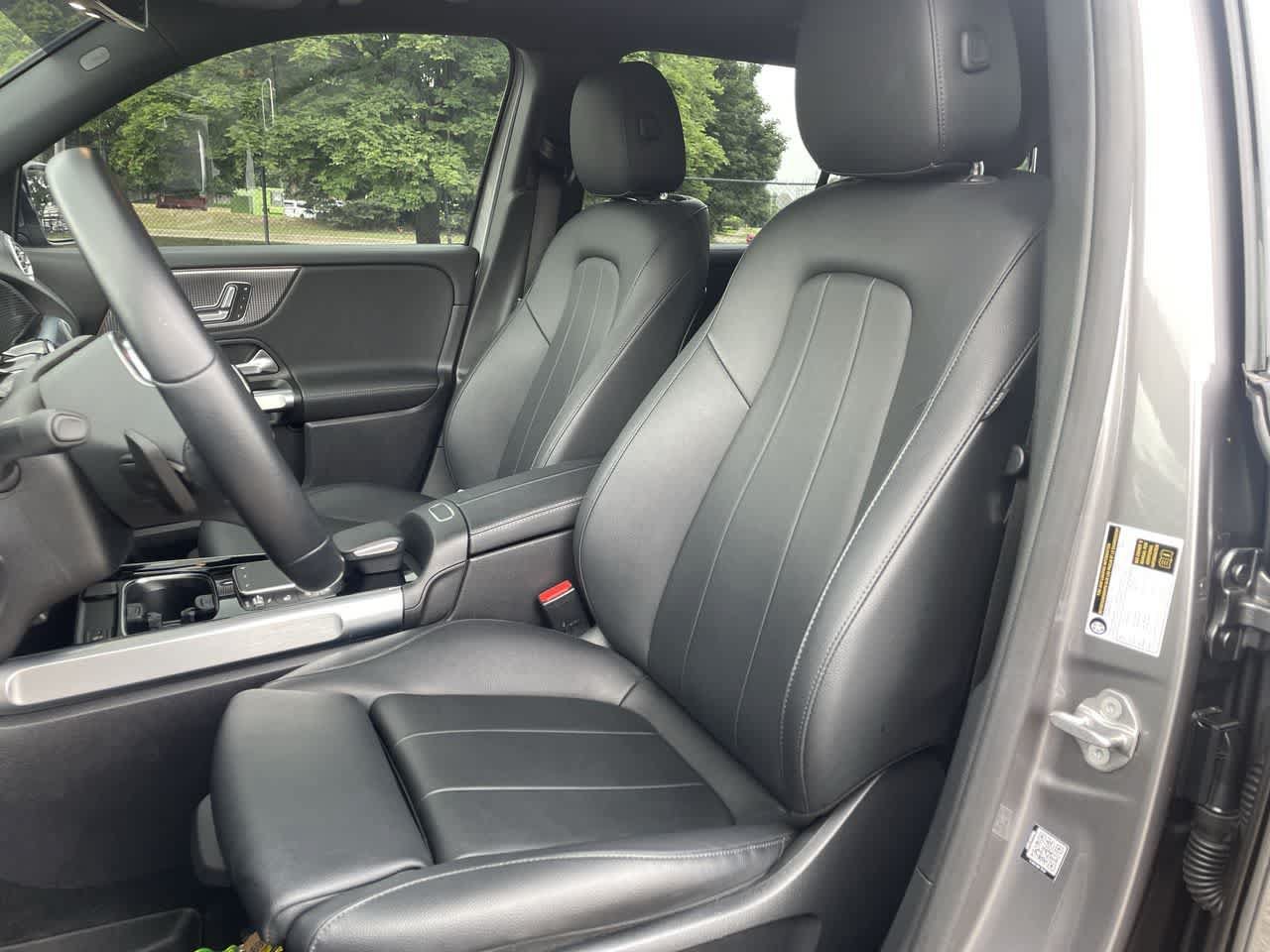 Used 2022 Mercedes-Benz EQB 350 4MATIC image 12