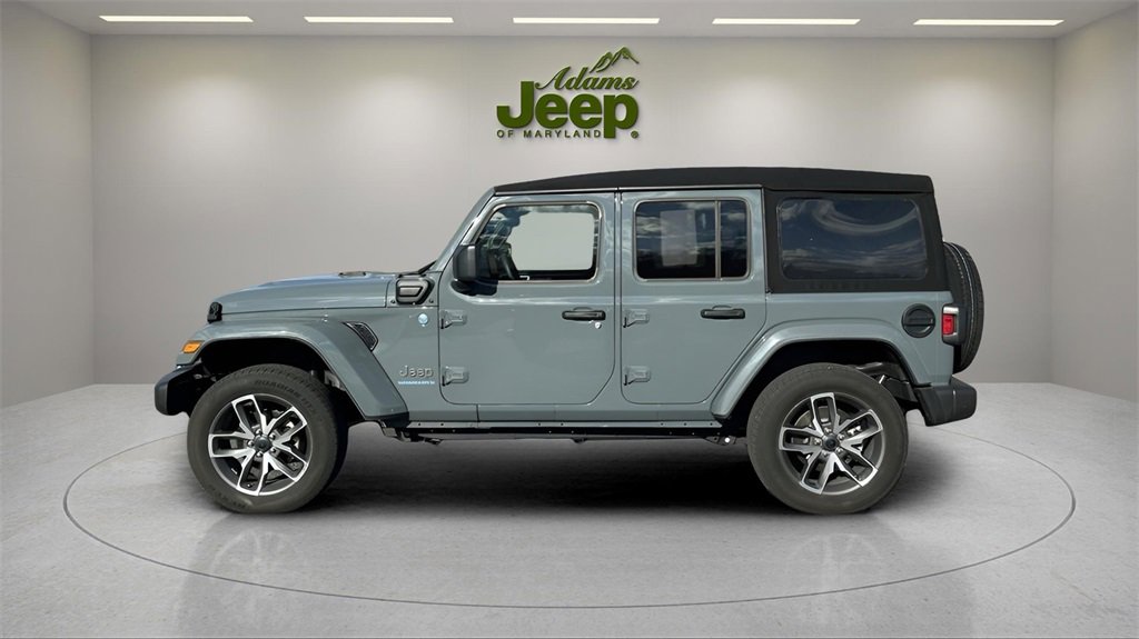 Used 2024 Jeep Wrangler Unlimited w/ Convenience Group image 10