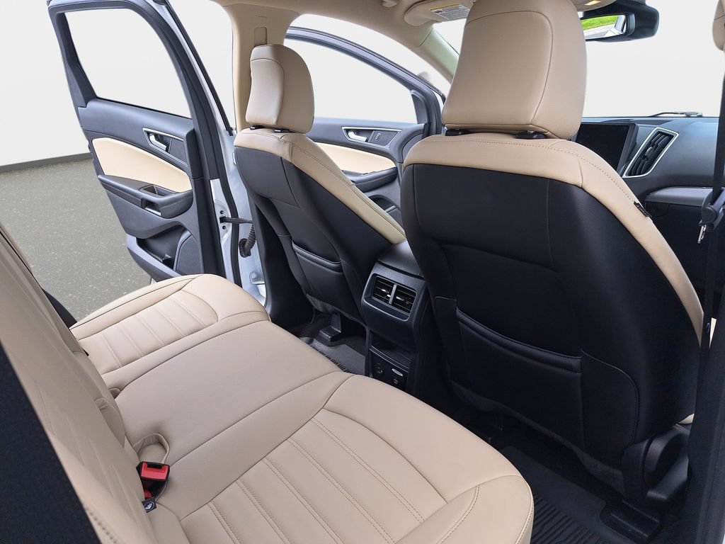Used 2022 Ford Edge SEL w/ Convenience Package AWD/4WD image 12
