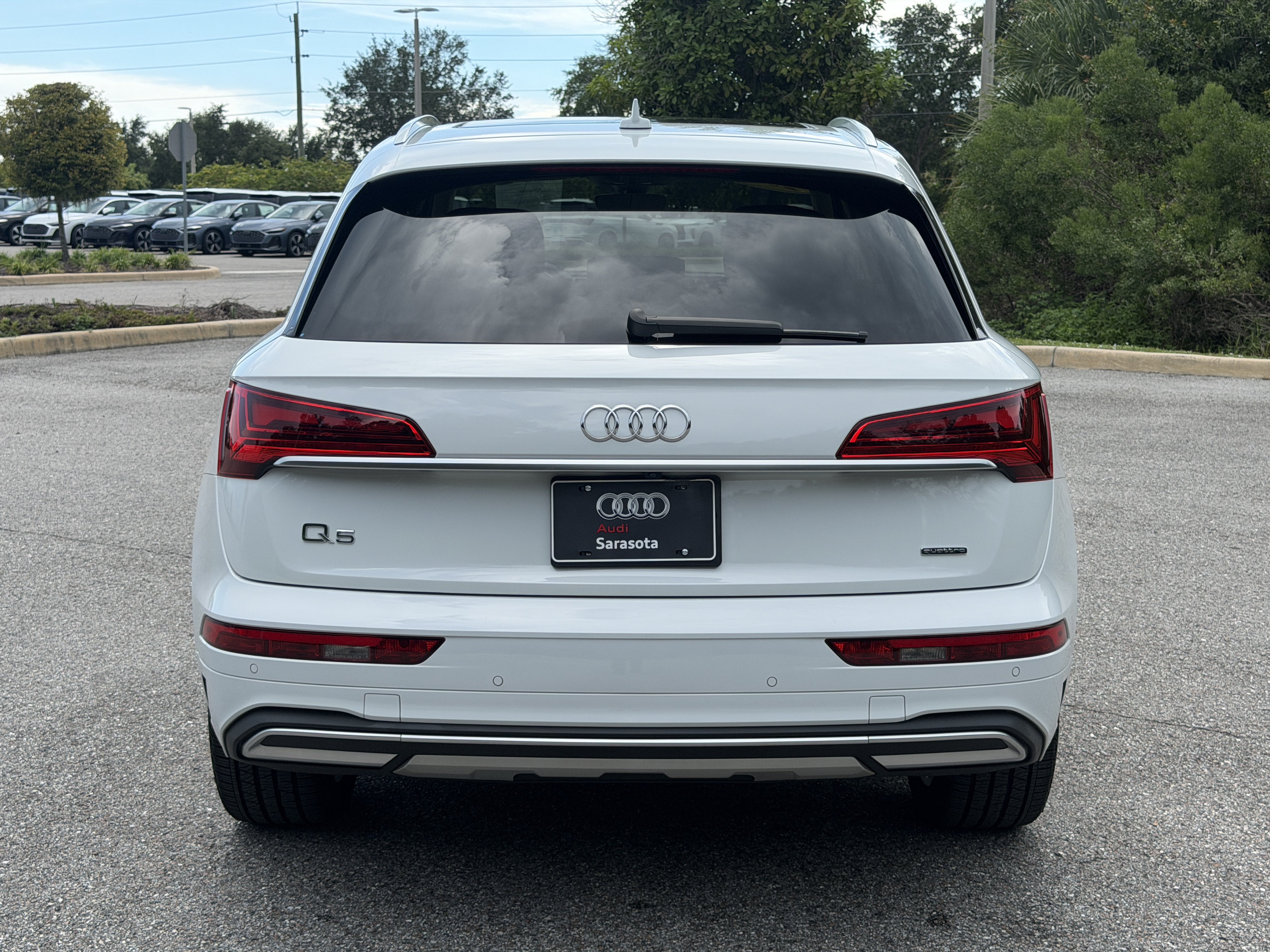 Used 2021 Audi Q5 2.0T Premium Plus w/ Premium Plus Package AWD/4WD image 6
