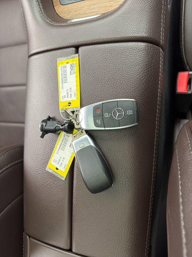 Used 2022 Mercedes-Benz GLS 450 4MATIC image 42